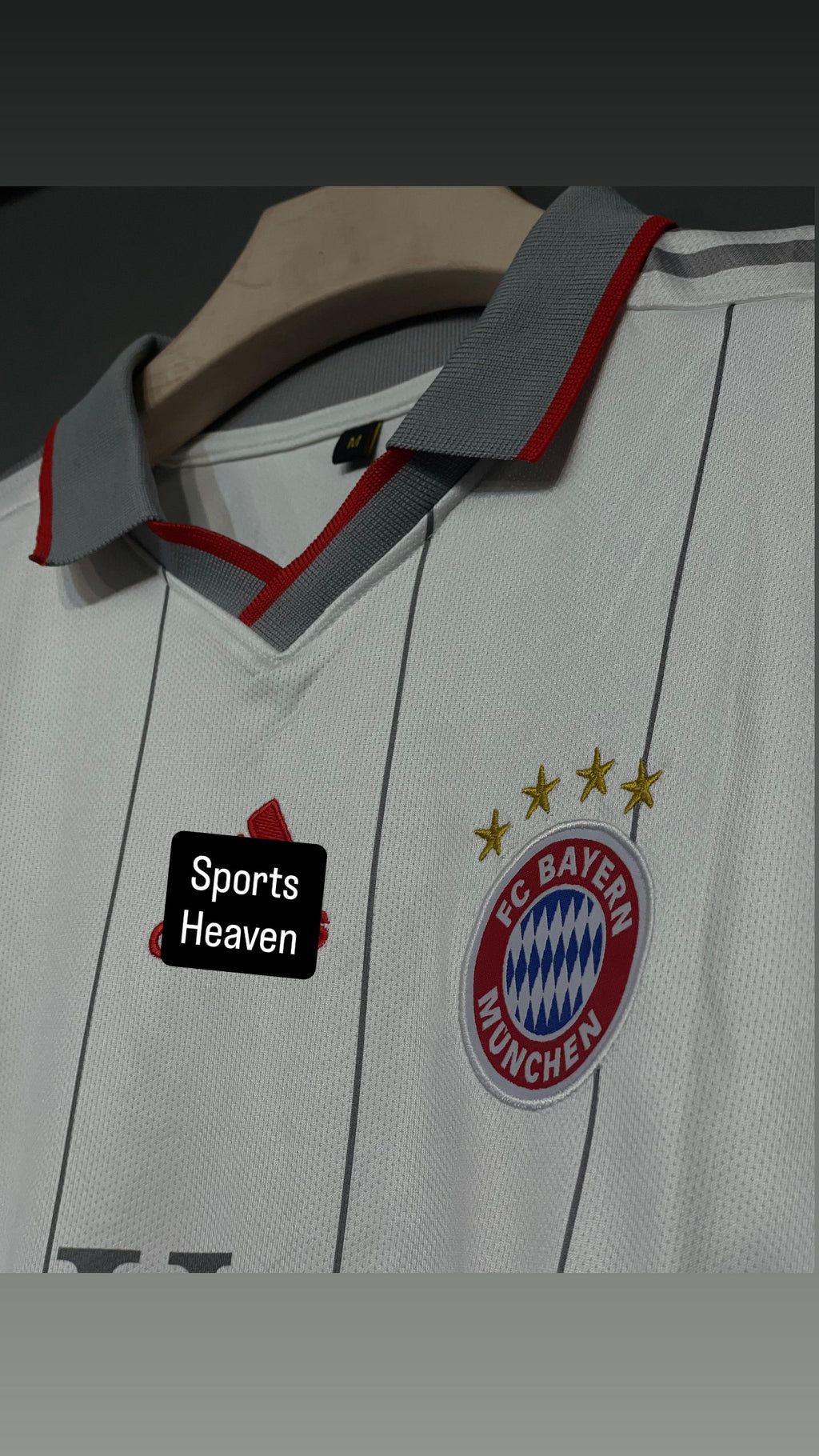 ROBBEN BAYERN AWAY KIT POLO EMBROIDERY