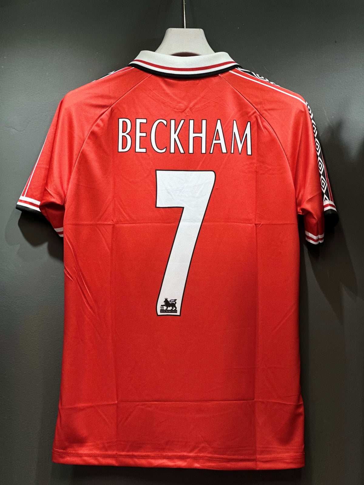BECKAM MANCHESTER UNITED 1998/99 HOME KIT ZIP EMBROIDERY
