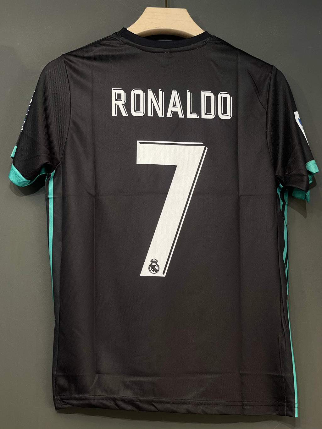 RONLDO REAL MADRID 2018/18 AWAY KIT EMBROIDERY